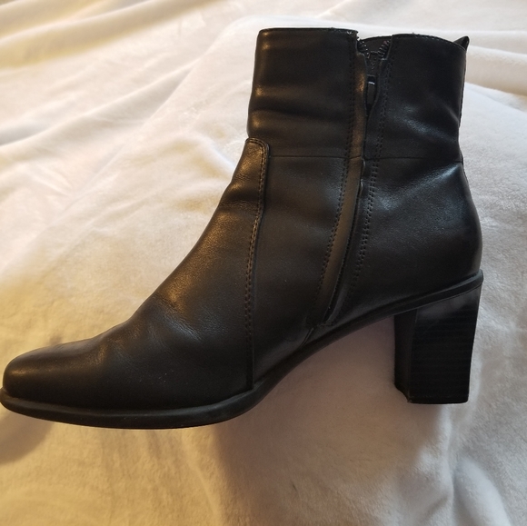 Leather | Croft & Barrow | Ankle Boots | Booties | Black | 8 1/2 - Picture 3 of 11